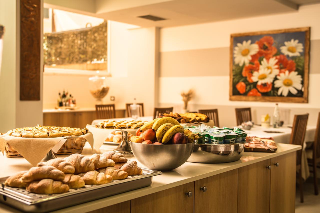 Hotel Giulietta Σενιγκάλια Εξωτερικό φωτογραφία